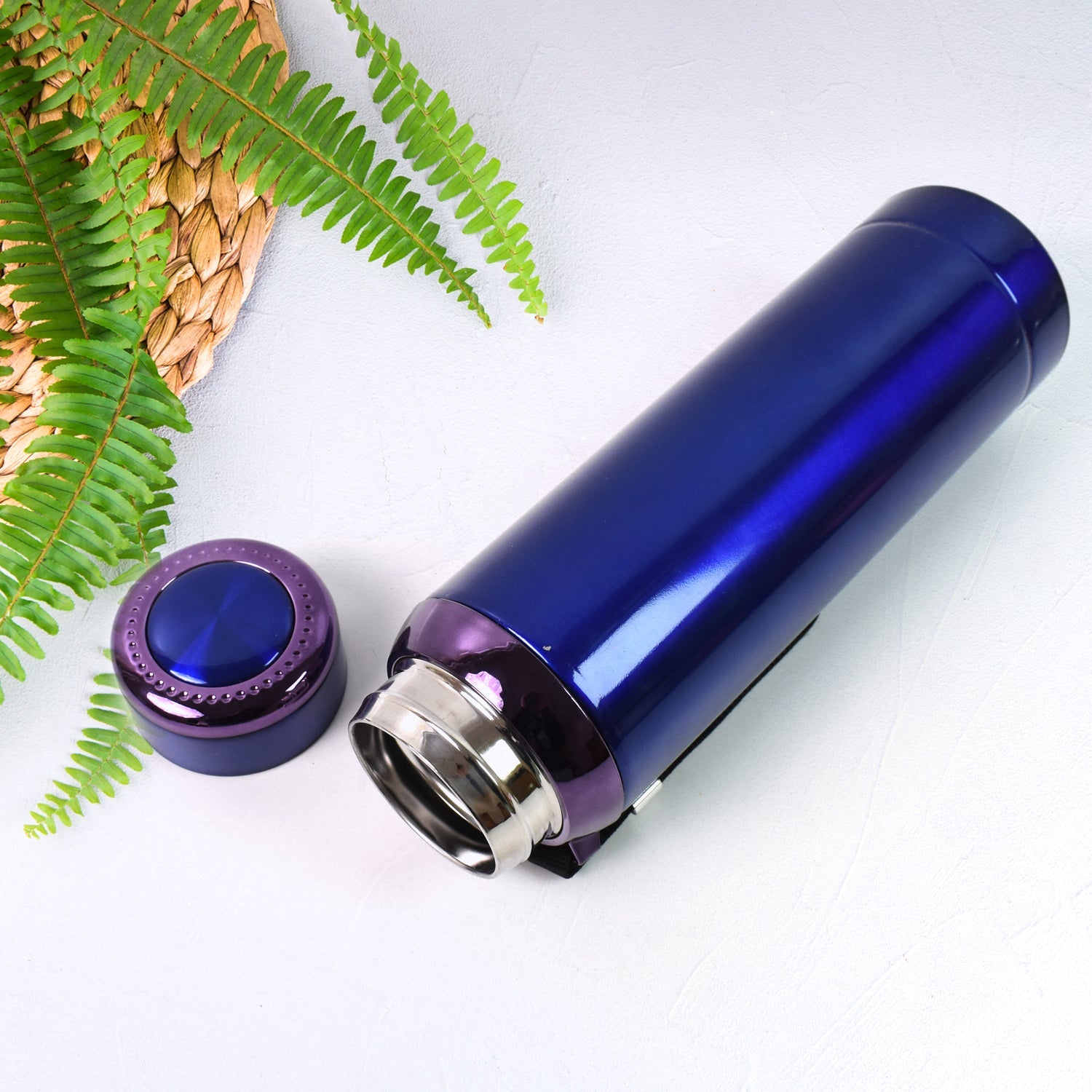 Vacuum Insulated Stainless Steel Bottle, Double walled (Approx 1000 ML / 1 Pc / Mix Color) Vacuum Insulated Stainless Steel Bottle, Double walled (Approx 1000 ML / 1 Pc / Mix Color)